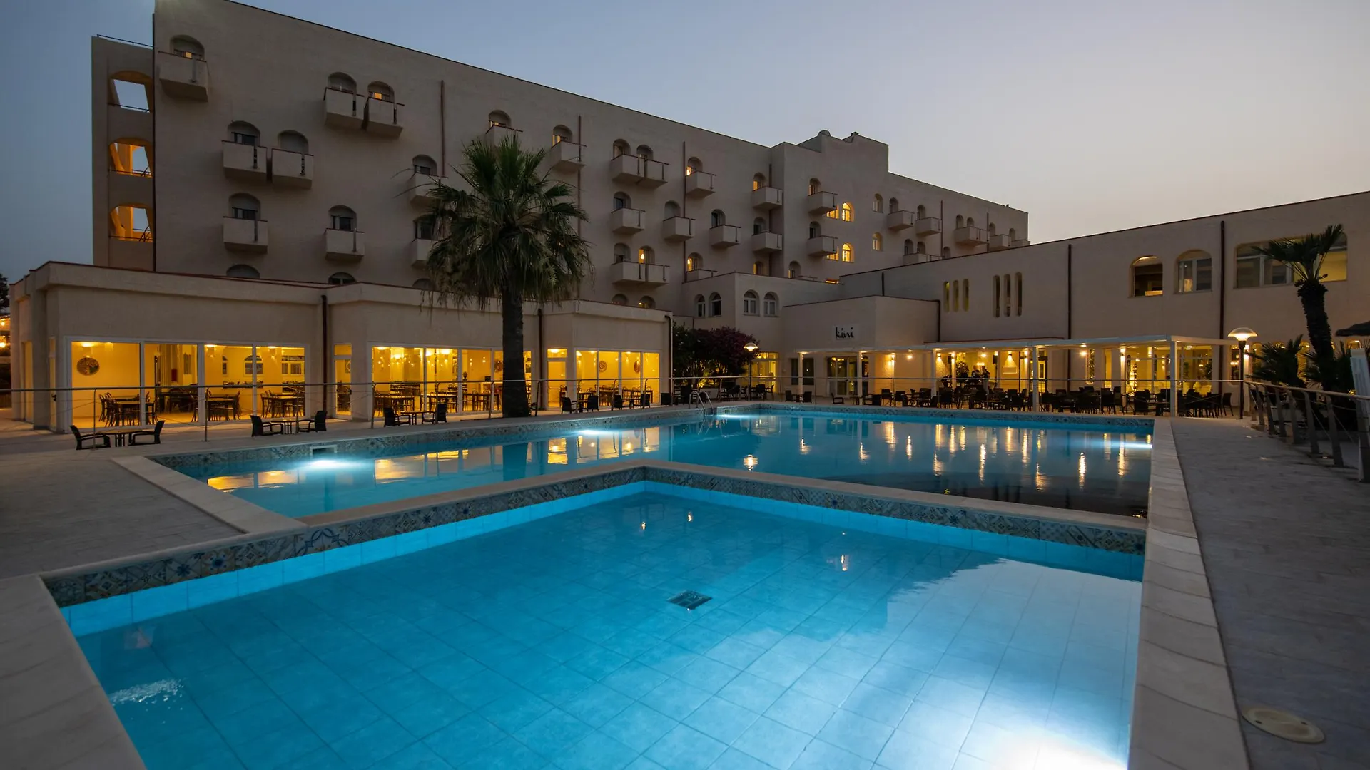 Hotel Club Eloro Lido di Noto 4*,  Italien